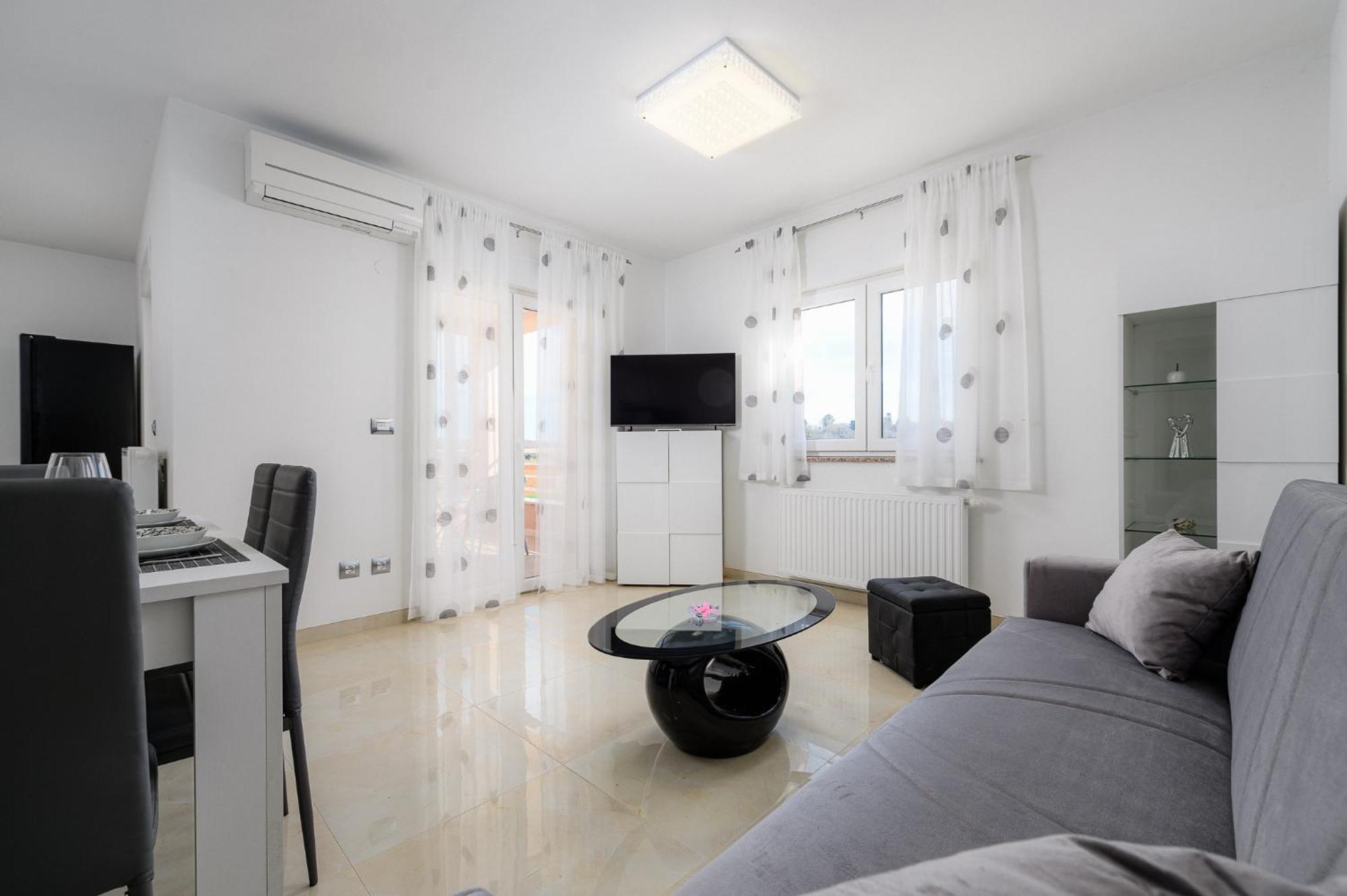 Stancija Amorozo 5 - Apartment N. 7 포레치 외부 사진